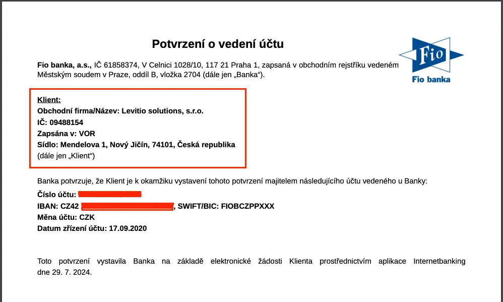 Potvrzení o vedení účtu z banky s červeně orámovanými údaji klienta: název organizace, IČ a sídlo