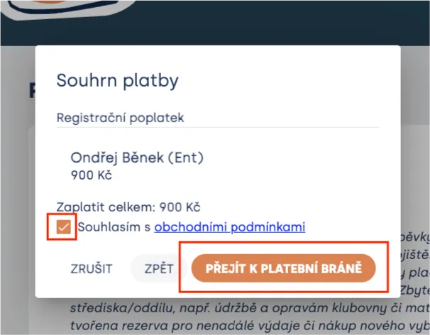 Okno „Souhrn platby“ se souhlasem s obchodními podmínkami a tlačítkem „Přejít k platební bráně“