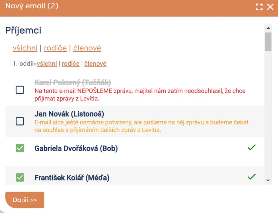 Výběr příjemců emailu s odkazy „všichni“, „rodiče“, „členové“ a upozorněními u nepotvrzených kontaktů